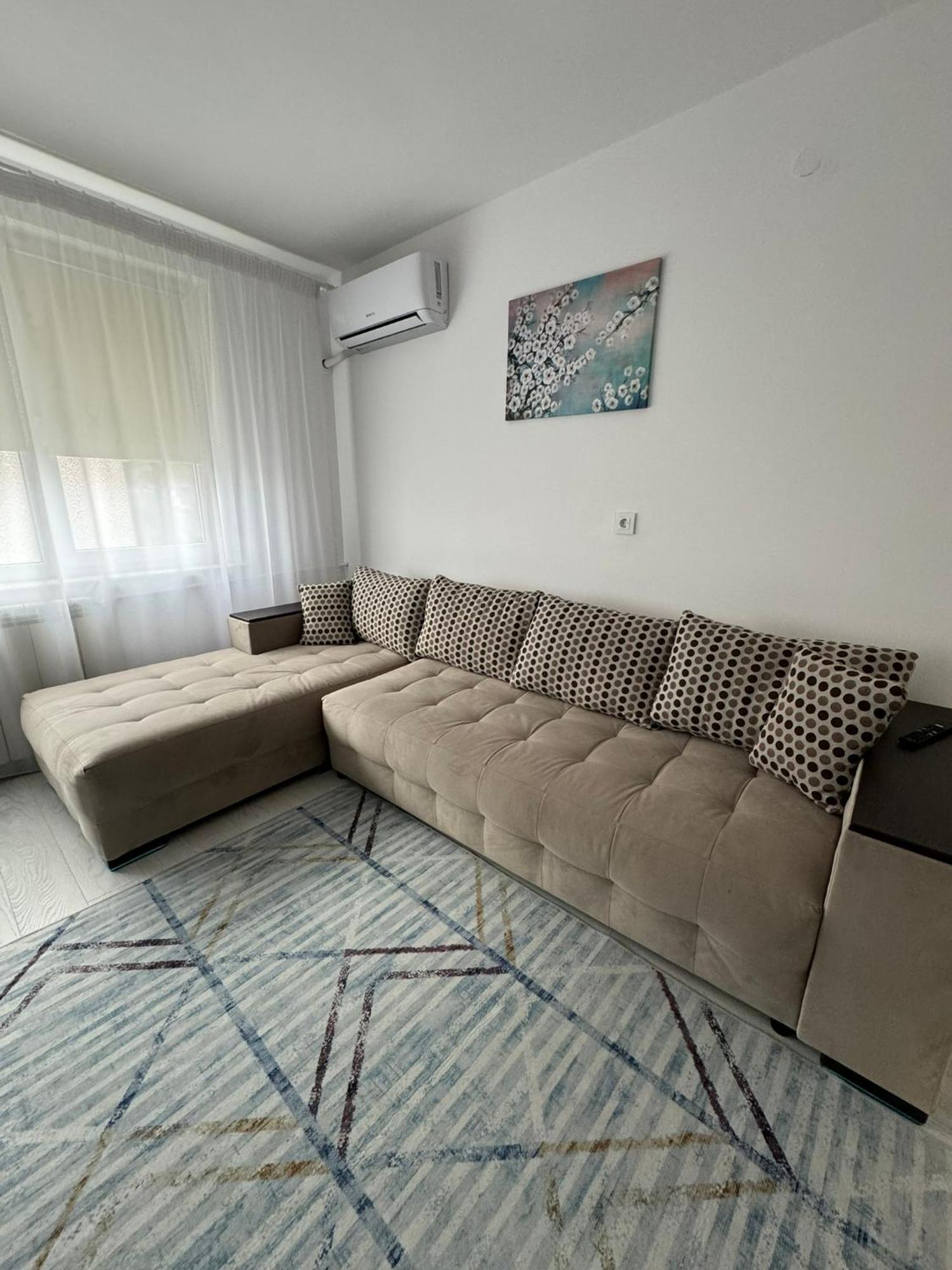 Apartament Central Рымнику-Вылча Экстерьер фото